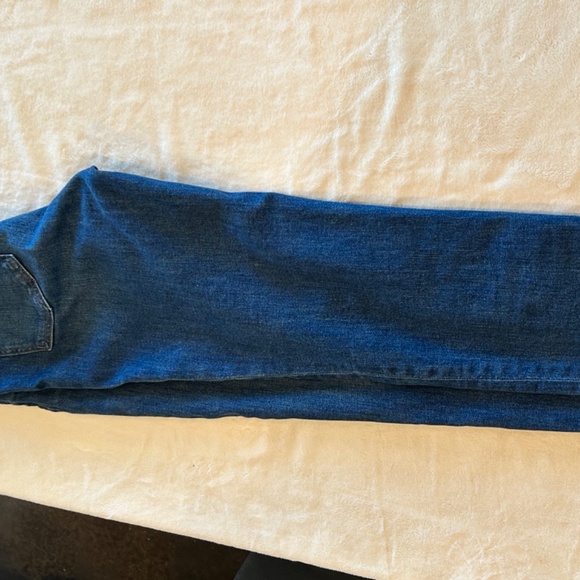Ann Taylor LOFT Women's Denim Boyfriend  Jeans Size 8 Medium Wash Mid Rise - Picture 4 of 8